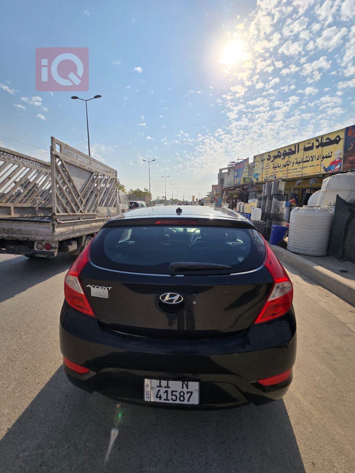 هیۆندای ئەکسنت هاچباک